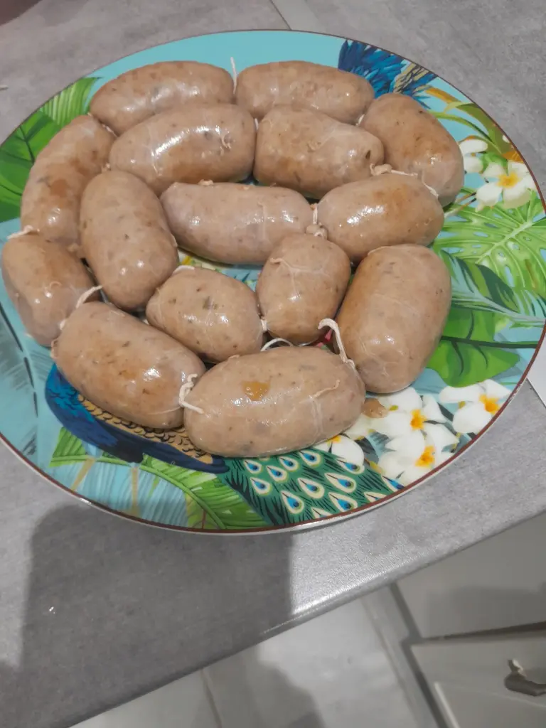 Boudin  Blanc A La Morue ( 16£ kg ) (500g ) 8£