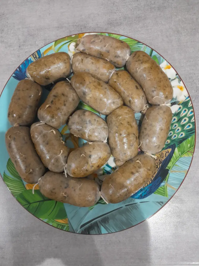 Boudin A la Morue et Epignars ( le kg  16 £ )( 500g  8£)